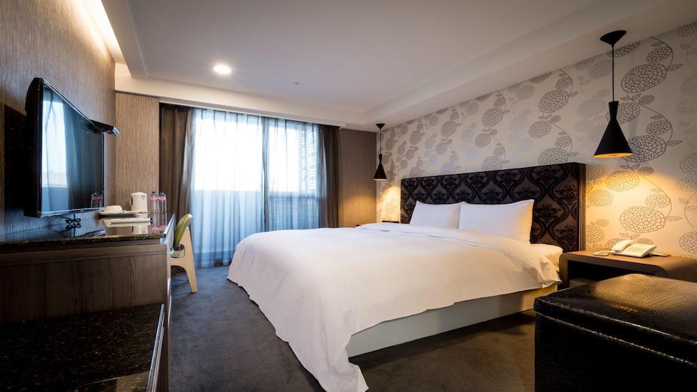 Zaw Jung Business Hotel Đài Trung Ngoại thất bức ảnh