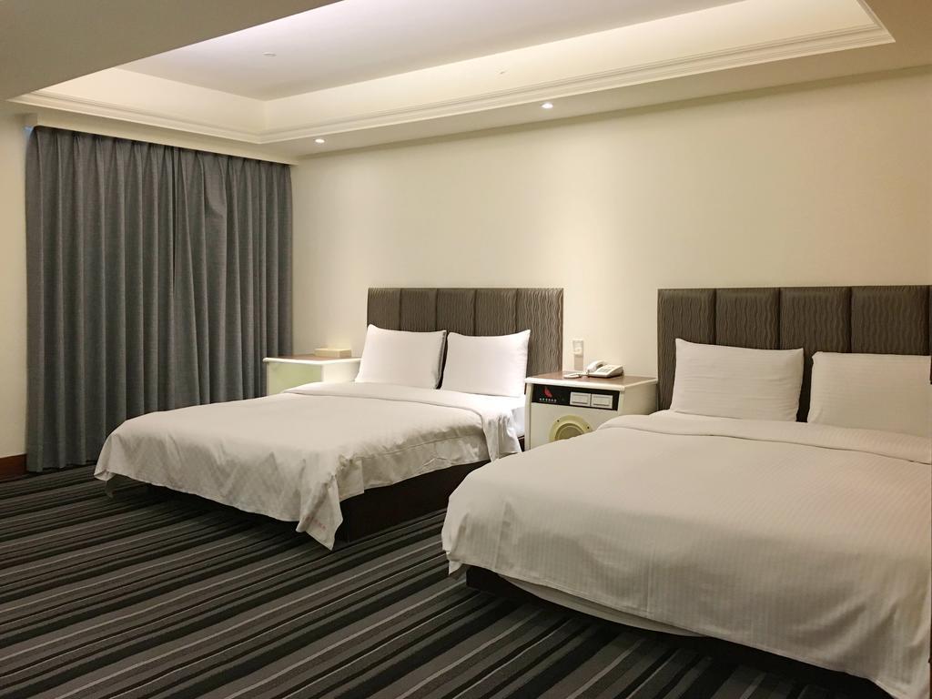 Zaw Jung Business Hotel Đài Trung Ngoại thất bức ảnh