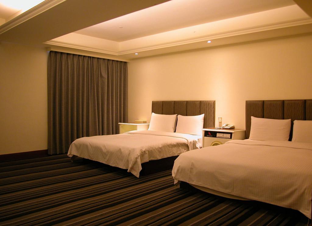 Zaw Jung Business Hotel Đài Trung Ngoại thất bức ảnh