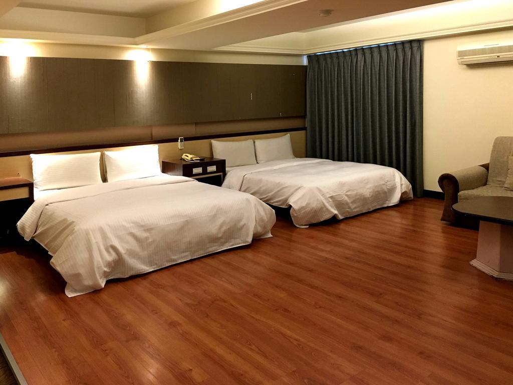 Zaw Jung Business Hotel Đài Trung Ngoại thất bức ảnh